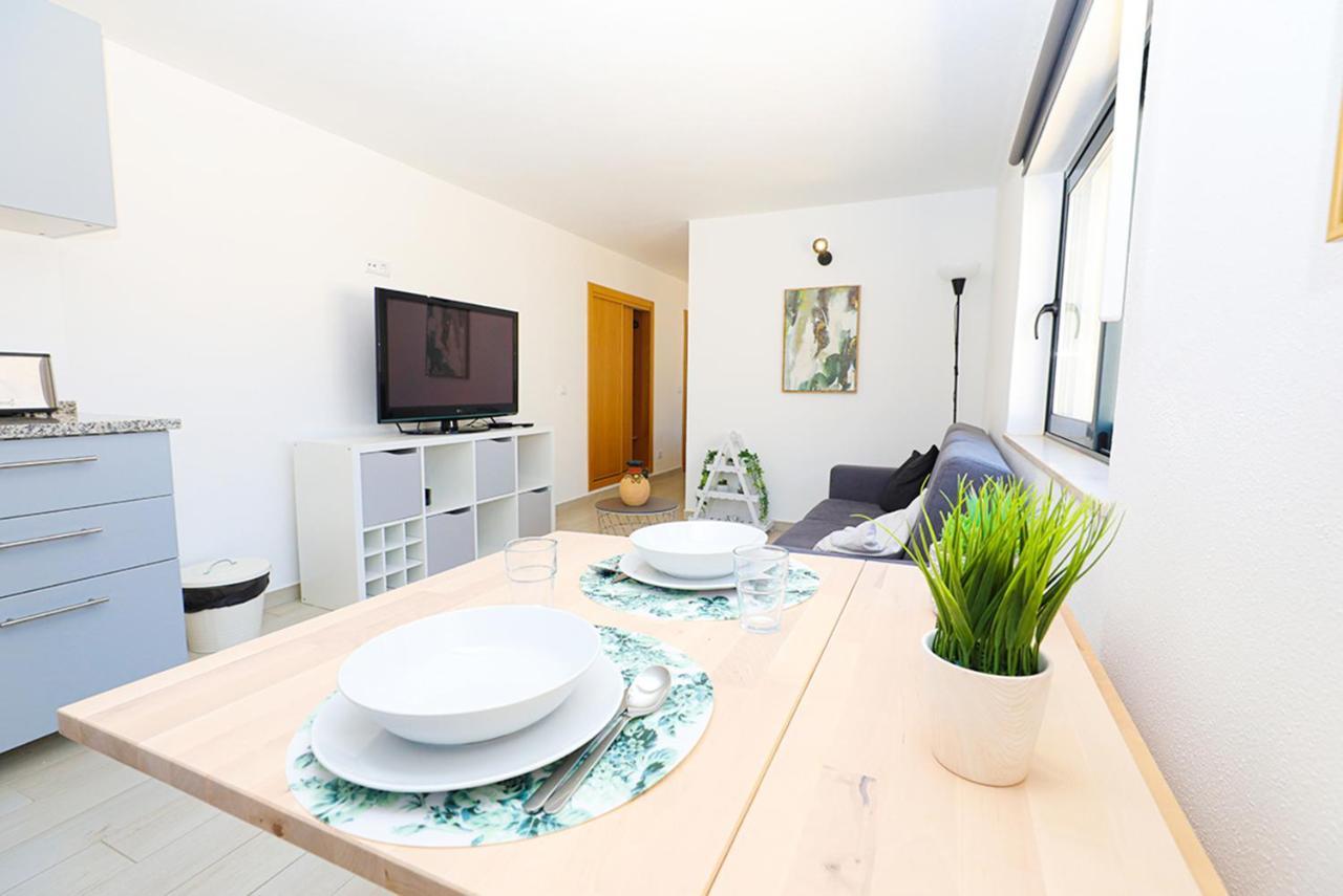 A62 - Cul De Sac Apartment In Lagos Bagian luar foto