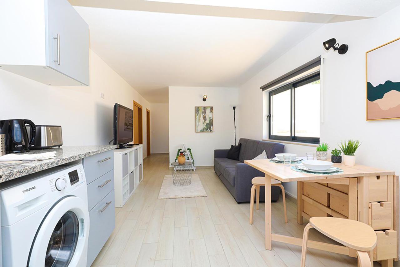 A62 - Cul De Sac Apartment In Lagos Bagian luar foto